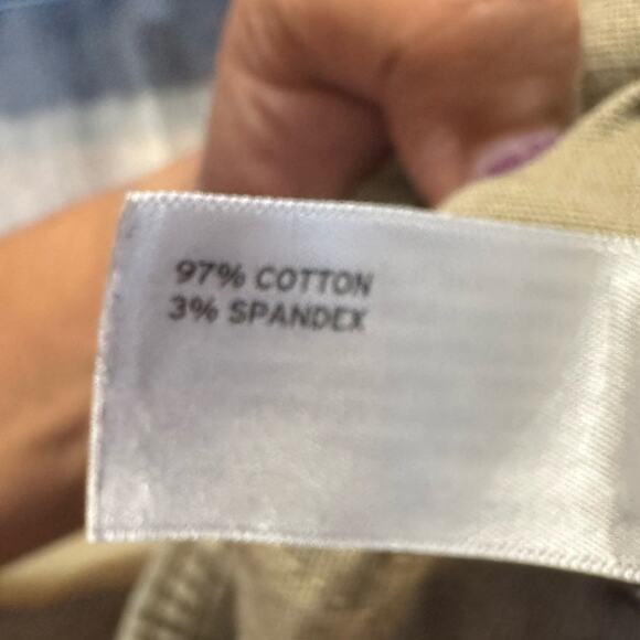 Duluth Trading Relaxed Fit Khaki Cargo Shorts – Size 44 - Picture 8 of 9